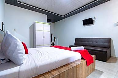 RedDoorz near Universitas Simalungun Pematangsiant