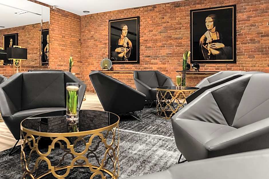 Queen Boutique Hotel