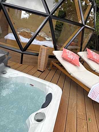 Deluxe Bungalow with Garden View