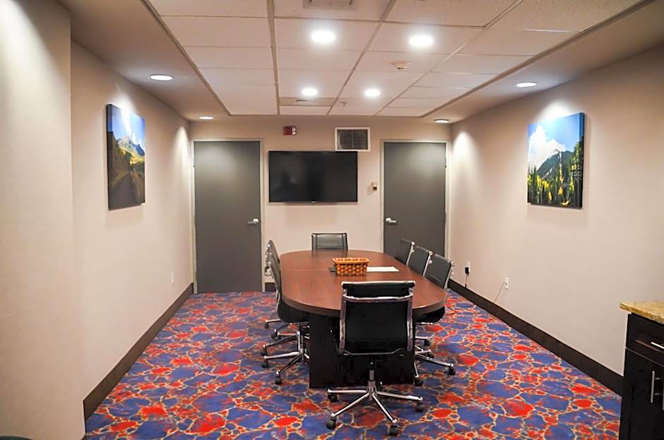 Hampton Inn By Hilton And Suites Flagstaff