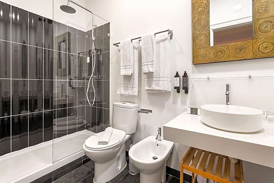 Casa do Bairro by Shiadu