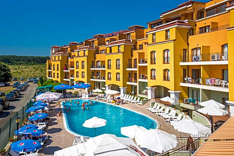 Serena Residence Aparthotel