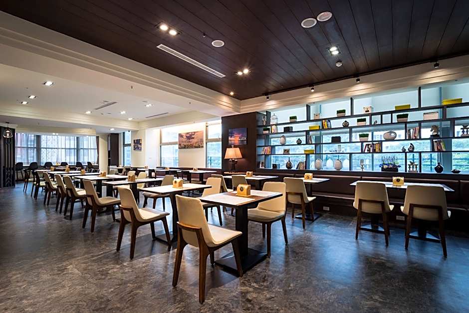 Merryday Hotel Banqiao Branch