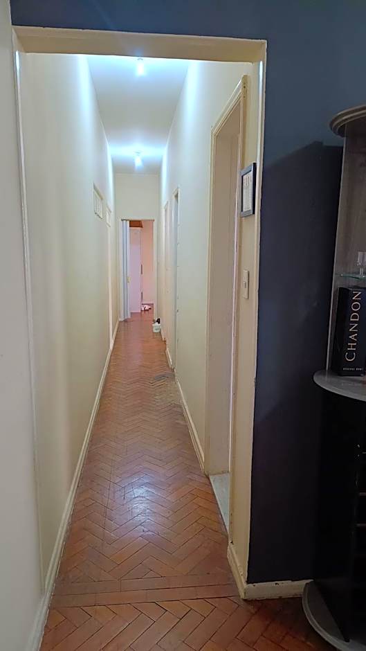 Quarto em Apartamento Compartilhado