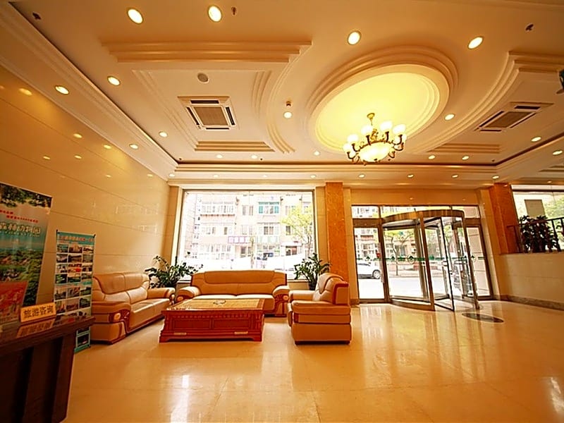 GreenTree Inn Liaoning Dalian Railway Station South Shengli Square Express Hotel