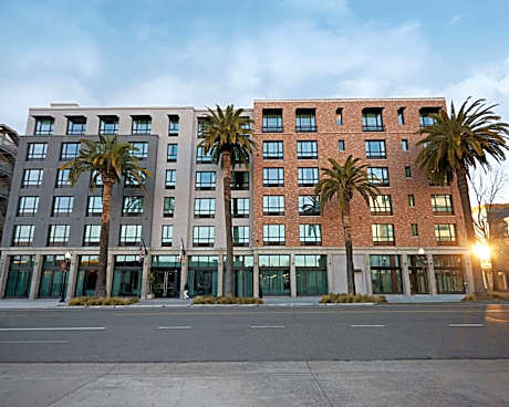 The Fort Sutter Sacramento Tapestry Collection by Hilton