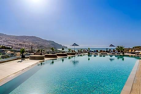Superior Twin Room with Sea View