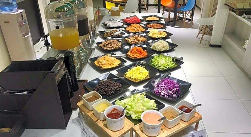 Fairytale YiSu Hot Spring Hotel