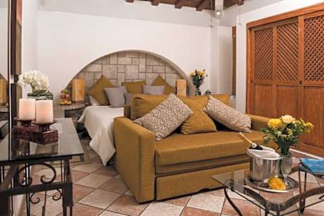 Suite with Balcony and Sea View