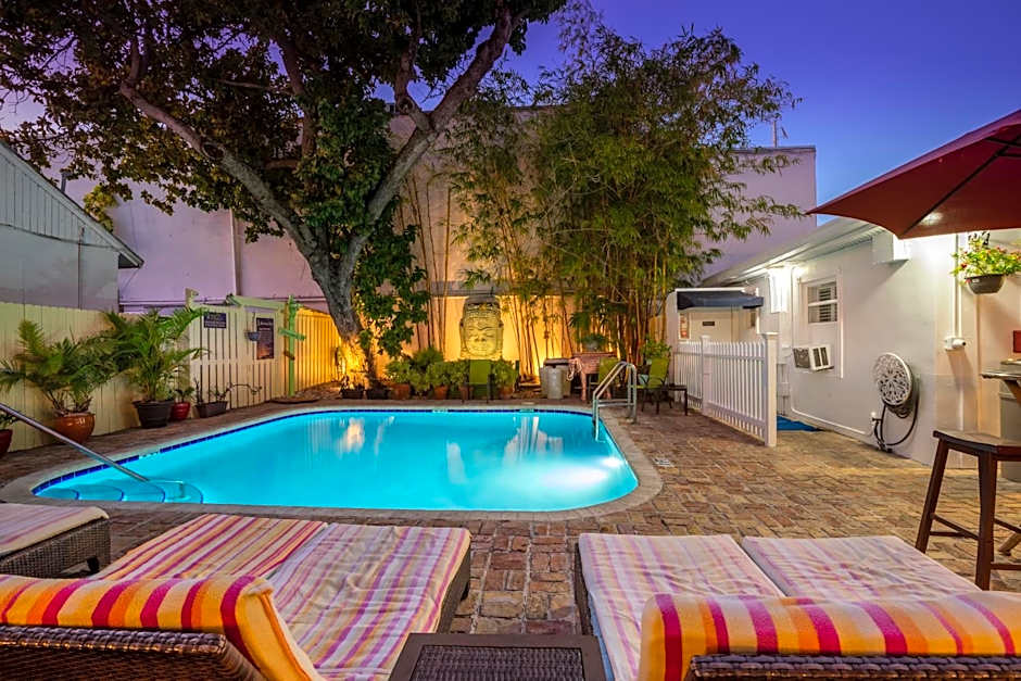 Duval Inn - Key West