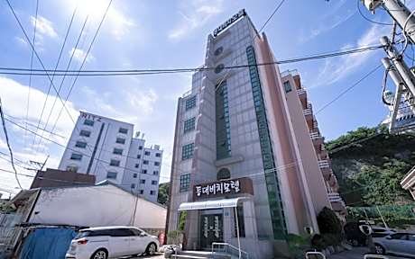 Sokcho Lighthouse Beach Motel