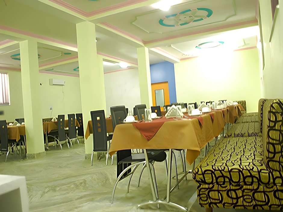 Hotel Om International