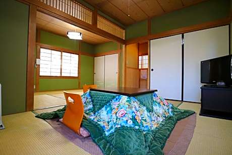 Triple Room with Shared Bathroom