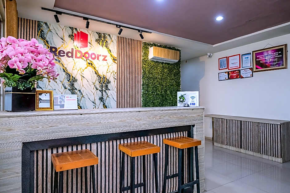 RedDoorz @ Panglima Sudirman Surabaya