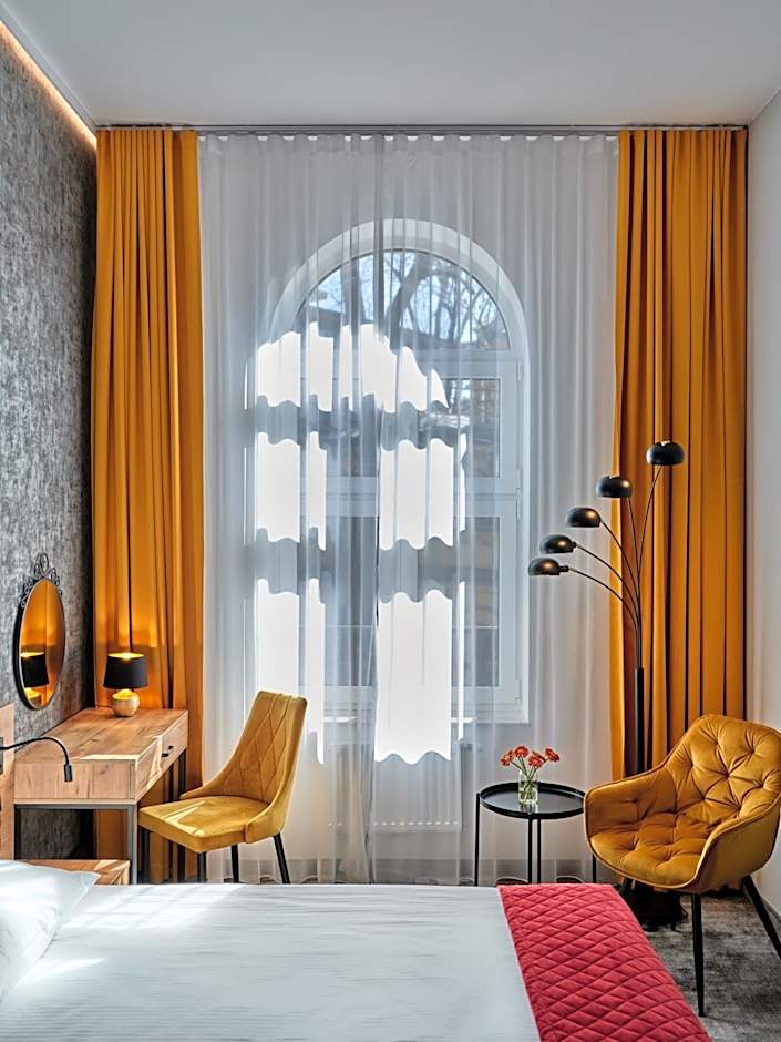 1891 Garni Hotel