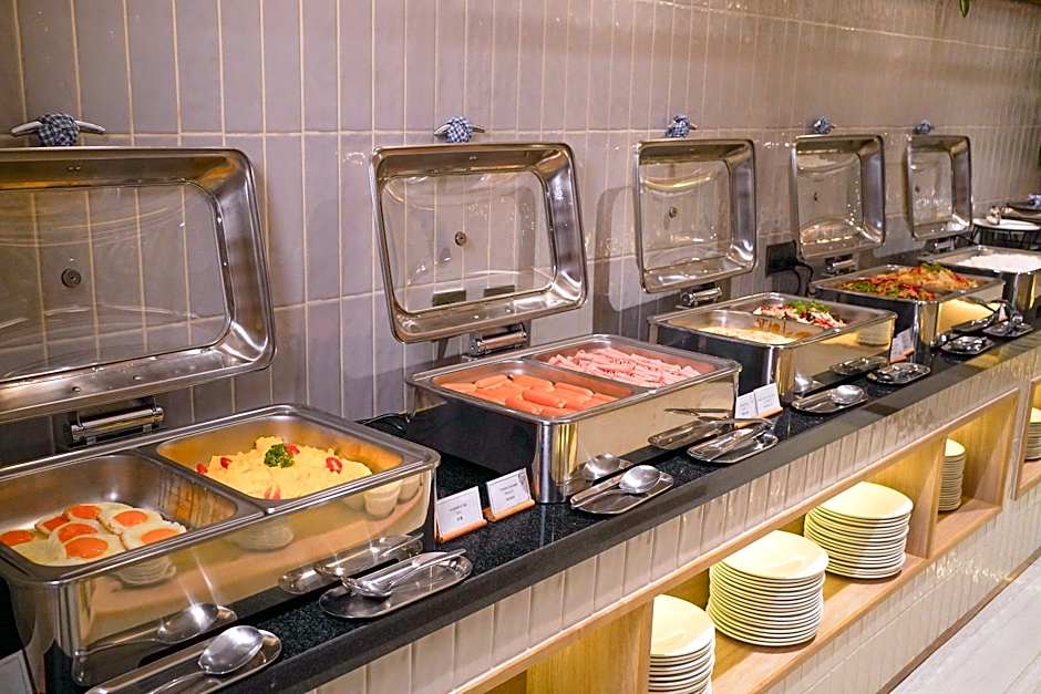 Holiday Inn Express And Suites Bangkok Central Pier By IHG