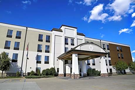 Holiday Inn Express Fargo - West Acres By IHG