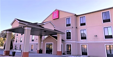 Red Roof Inn & Suites Bloomsburg - Mifflinville
