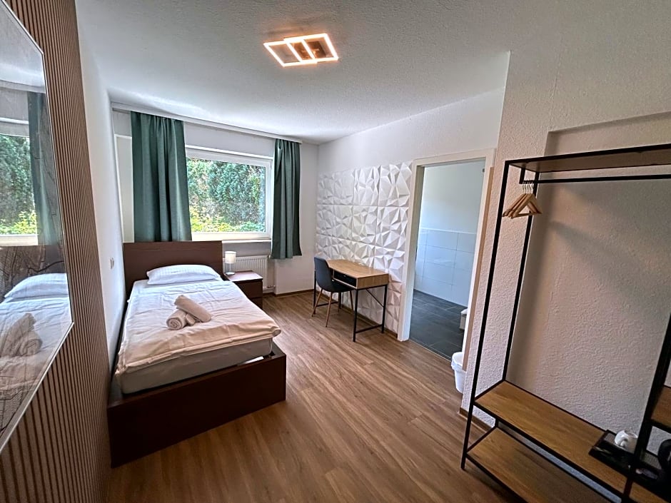 Riverside Airport Hotel