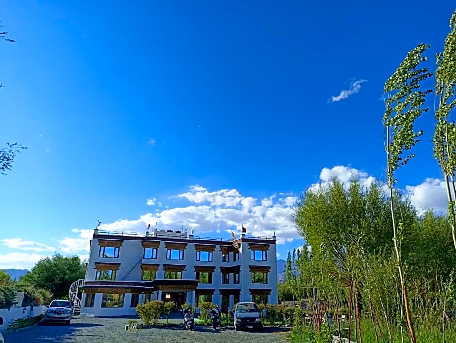 Ratna Hotel Ladakh