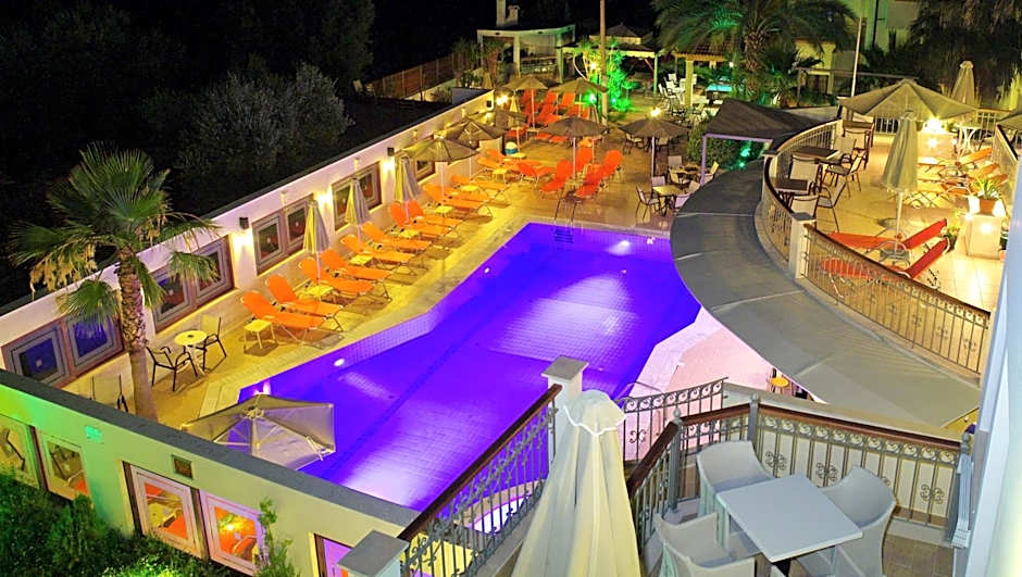 Bella Elena by Estia