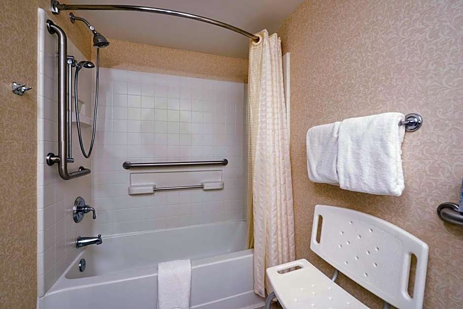 Best Western Plus La Plata Inn