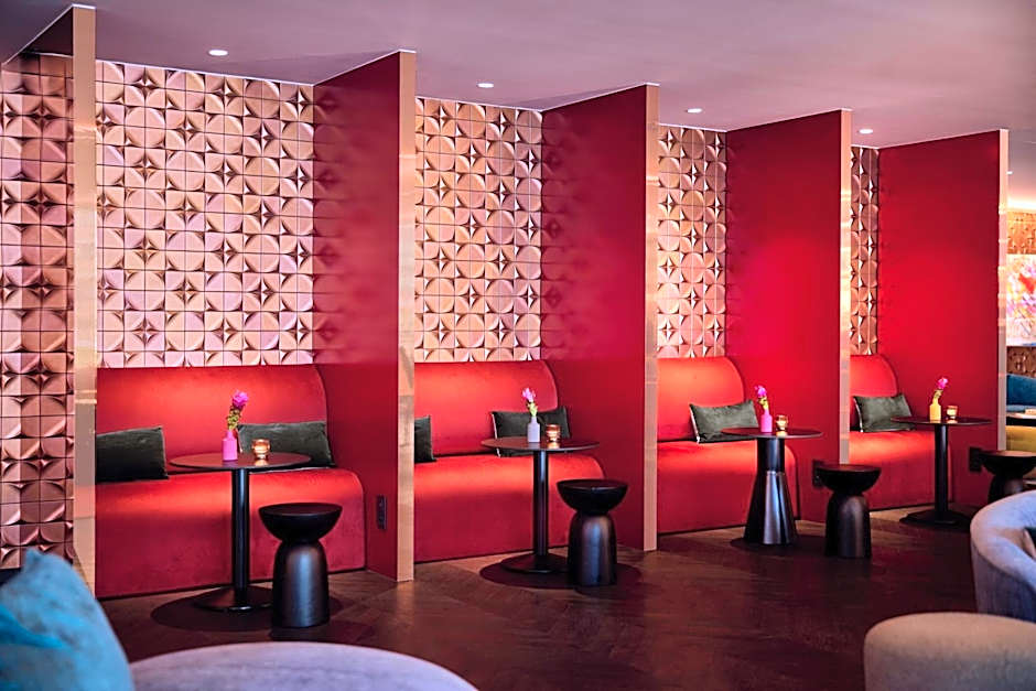 Cardo Brussels, Autograph Collection