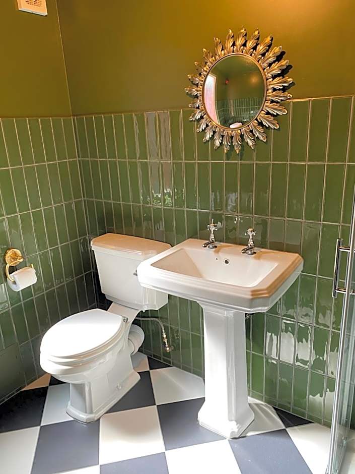 PAVILION ROOMS AT NO. 26