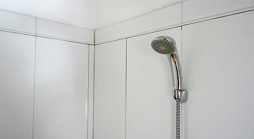 RedDoorz Syariah near UMS Solo - RSO Soeharso