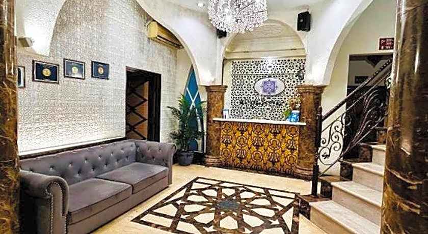 Palette - Near Amanjaya Mall Formerly El-Zahraa