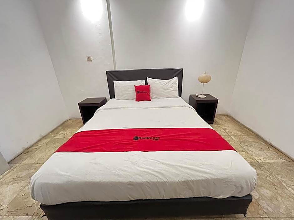 RedDoorz near Kantor Walikota Manado