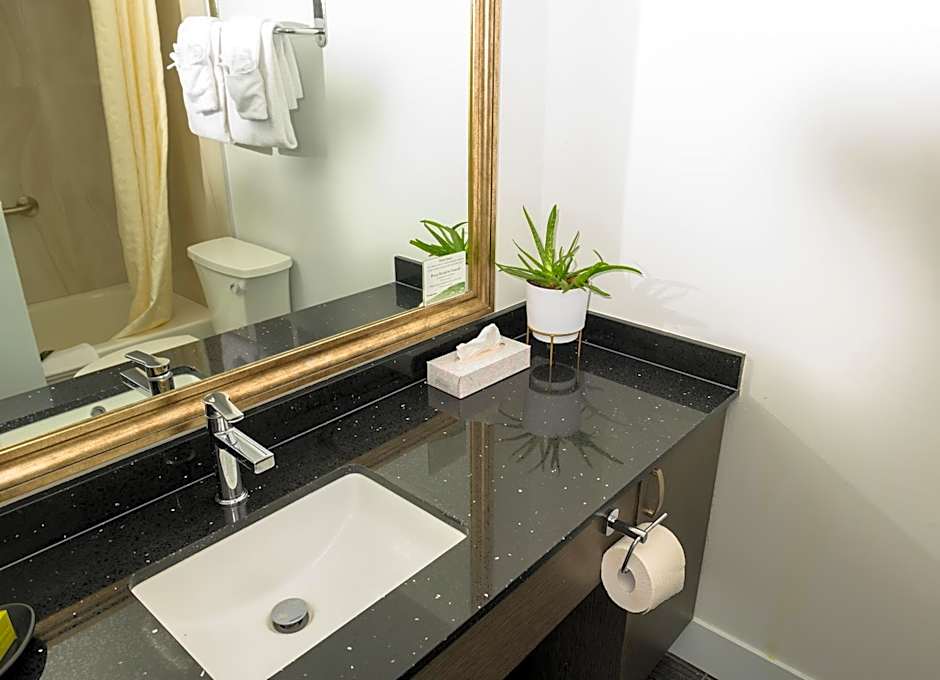 Oceanfront Suites At Cowichan Bay