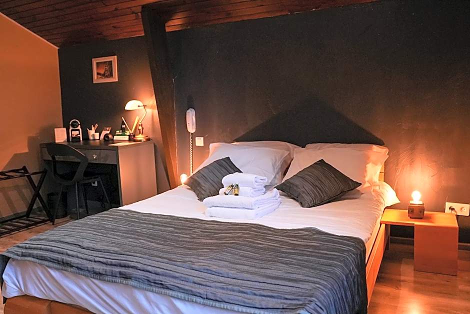 Logis Le Relais de la Voie Sacrée