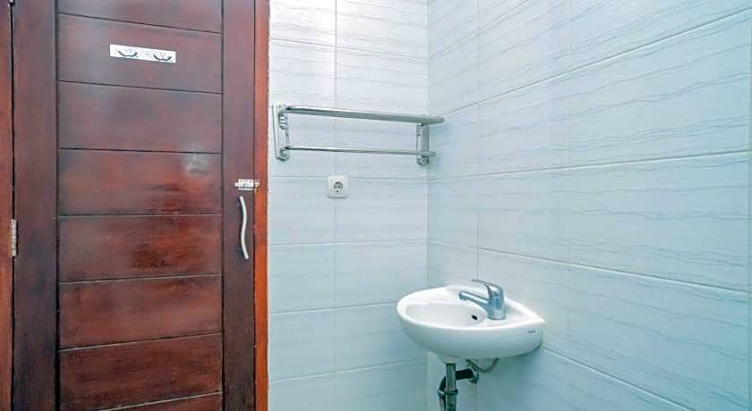 Sans Hotel Widarasari Cirebon