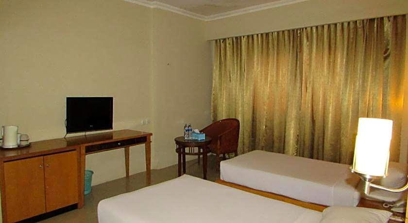 Wisata Hotel Ampera