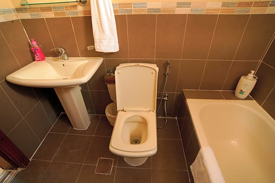 Over Mountains Hotel