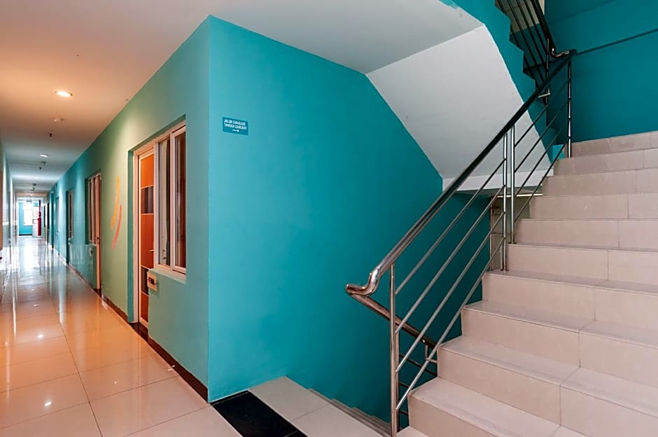 Sans Hotel Finest Medan