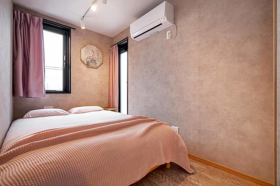 Designed apart ment Yamanote Line Shin-Okubo Sta 3 min walk