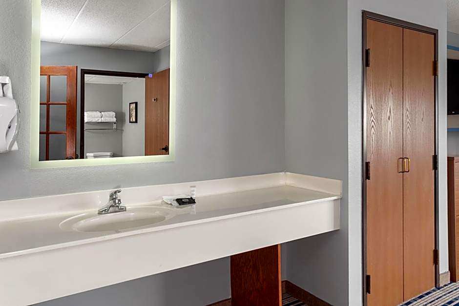 AmericInn by Wyndham Appleton North/Little Chute