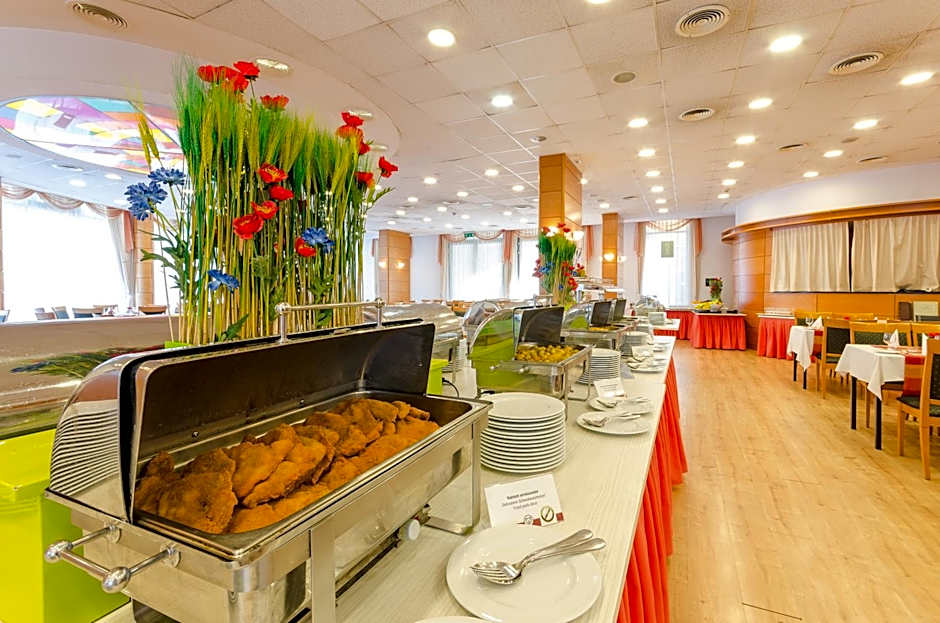 Hunguest Hotel Aqua Sol