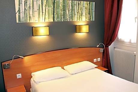 Two Connecting Double Rooms