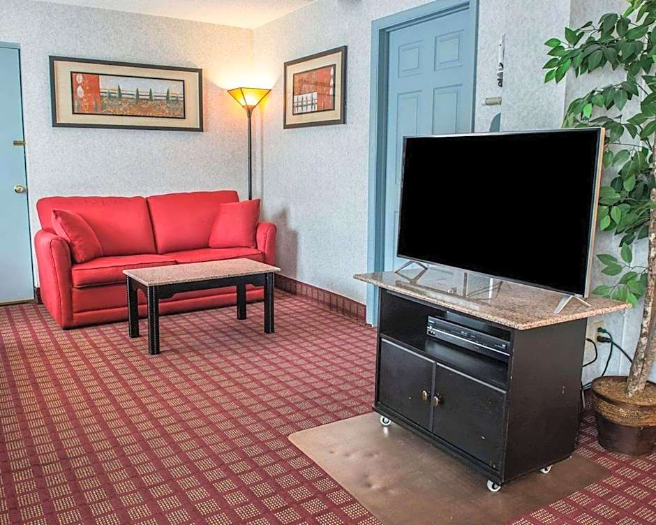 Quality Inn & Suites North Gibsonia