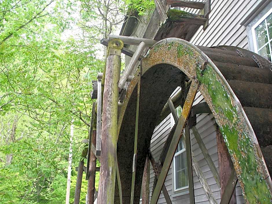 Olde Mill Inn Bed & Breakfast