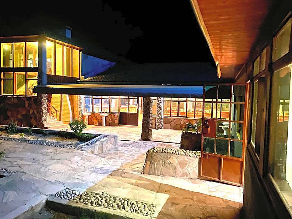 Oldarpoi Wageni Camps