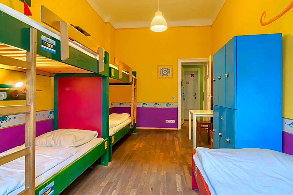 Hostel Mondpalast