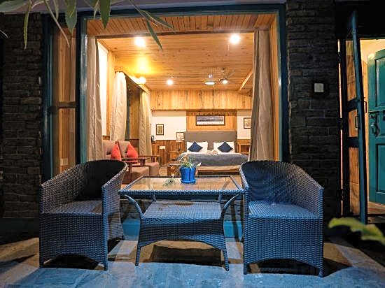 Mohans Binsar Retreat