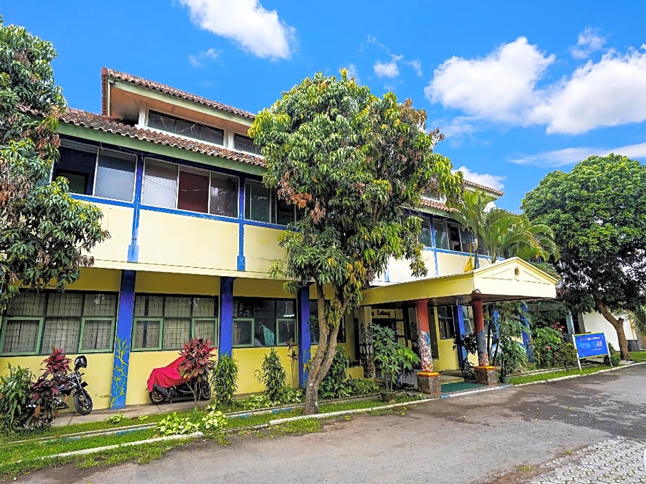 Hotel O Wisma Lec Syariah