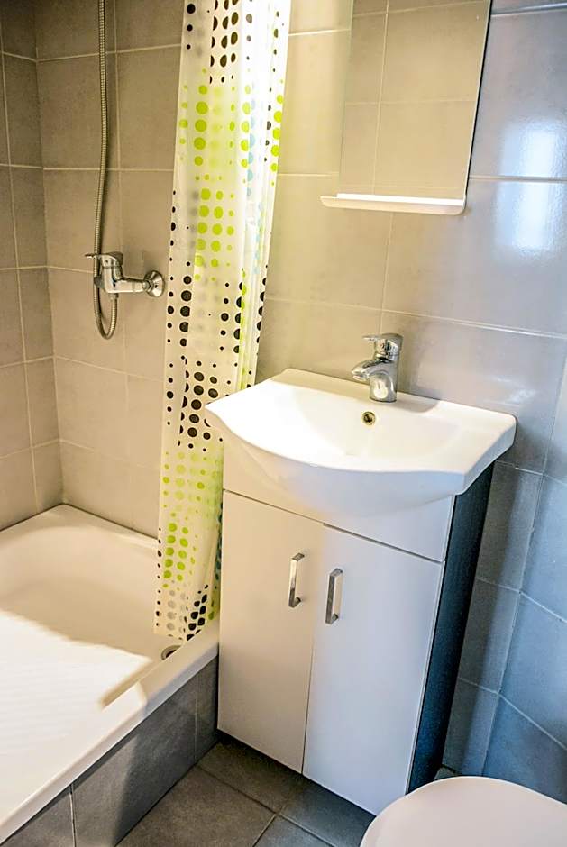 Domki Letniskowe Pod Orzechem Dziwnówek-Wrzosowo