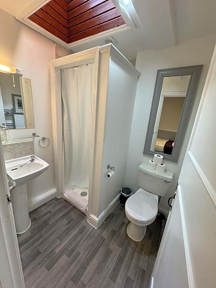 The Windsor Trooper Pub & Inn