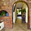 Hotel Mercurio - Caters to Gay Men